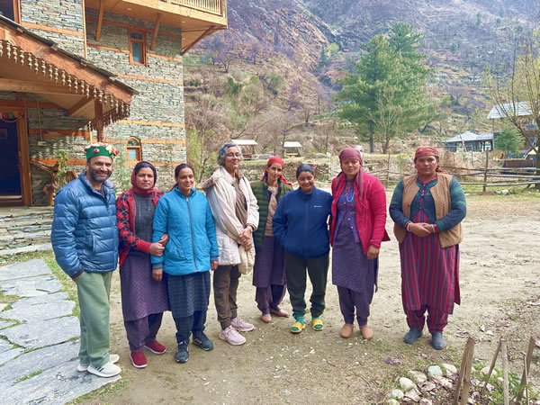 team - sunshine himalayan cottage